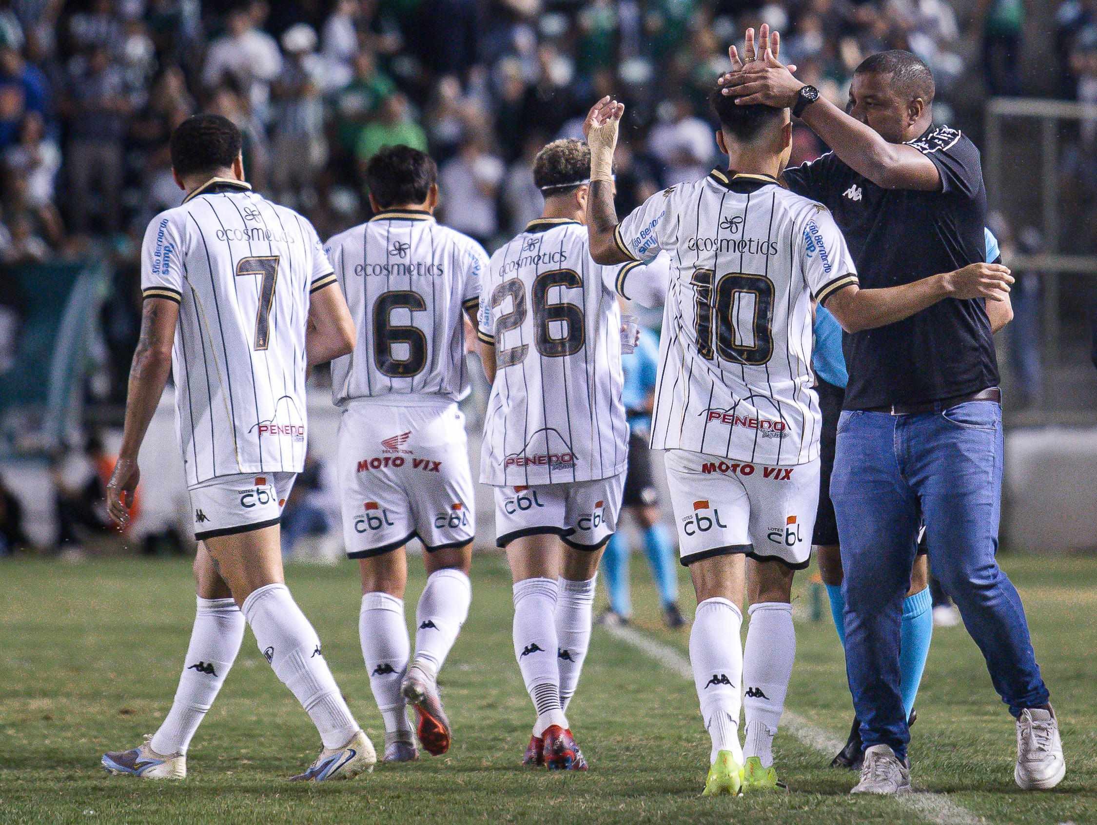 Rio Branco-ES torce por empate em jogo entre goianos para decidir Copa Centro-Oeste em casa