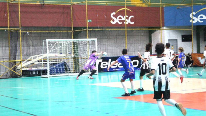 Escola Manoel Marinho e Colégio Castro Alves estão na final do Sub-12 da Copa TV Grande Rio de Futsal