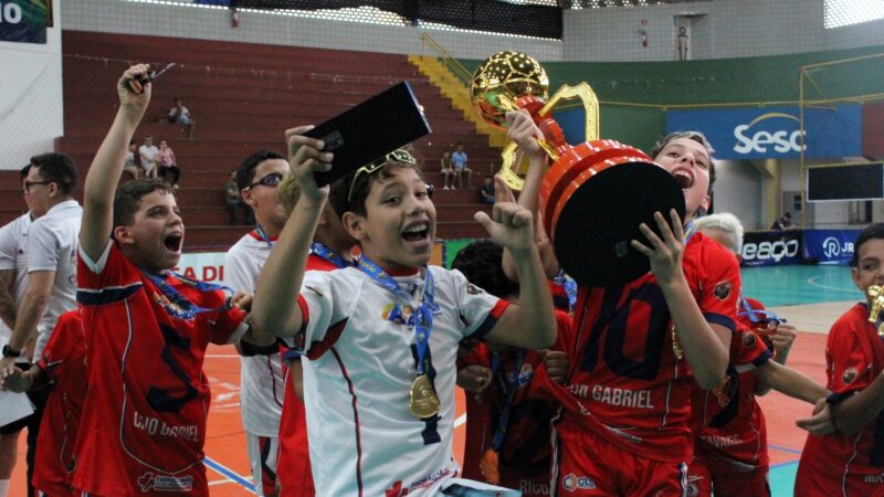Castro Alves goleia e conquista o bicampeonato Sub-12 da Copa TV Grande Rio de Futsal