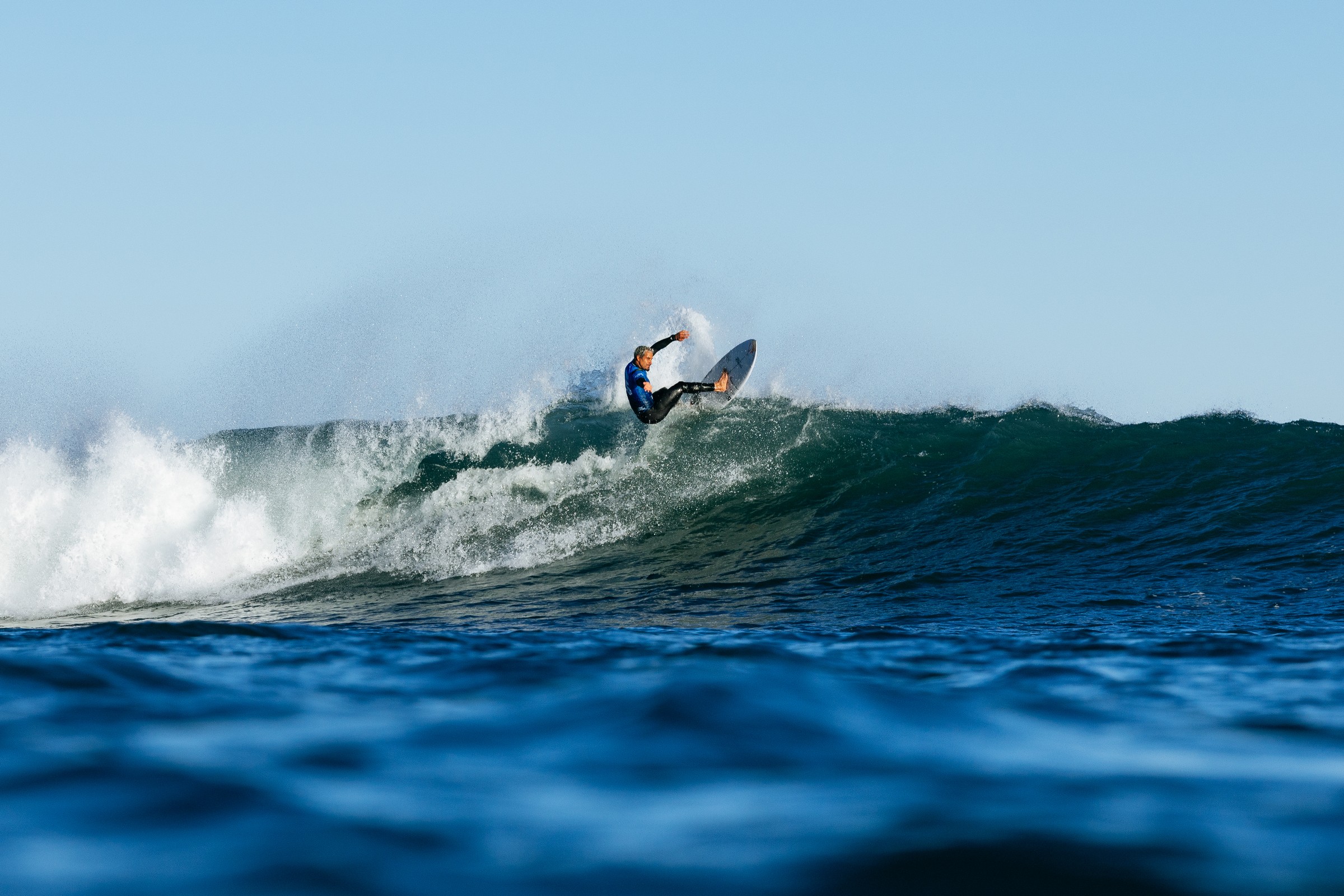 Com festival de aéreos, Italo Ferreira é campeão em Raglan e assume ponta do ranking da WSL