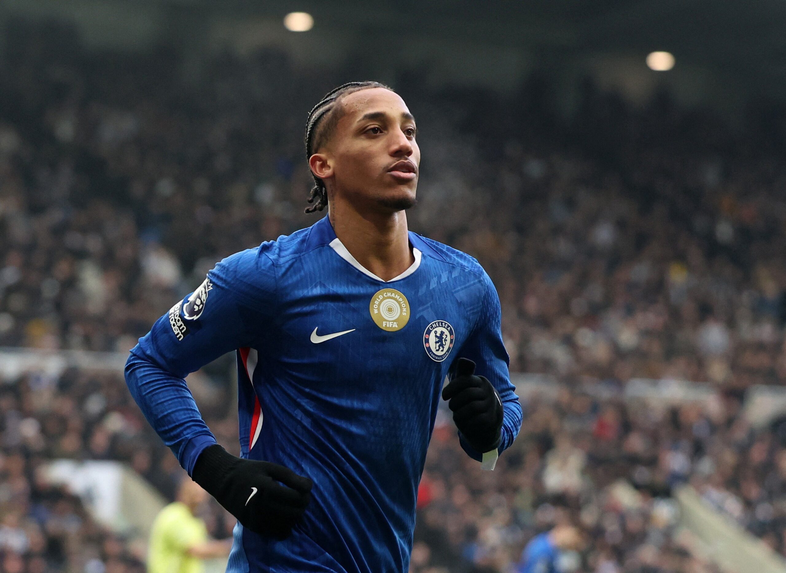João Pedro comunicará ao Chelsea que tem interesse em se transferir para o Barcelona, diz jornal