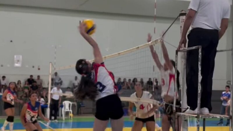 Jotas fica perto da final no feminino e Serra Negra vence no masculino do Acreano de Vôlei Sub-18