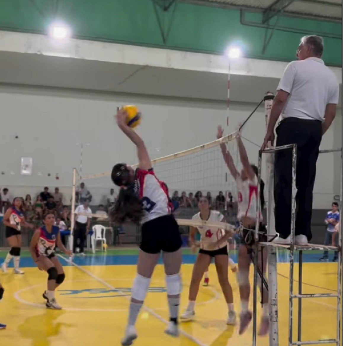 Jotas fica perto da final no feminino e Serra Negra vence no masculino do Acreano de Vôlei Sub-18