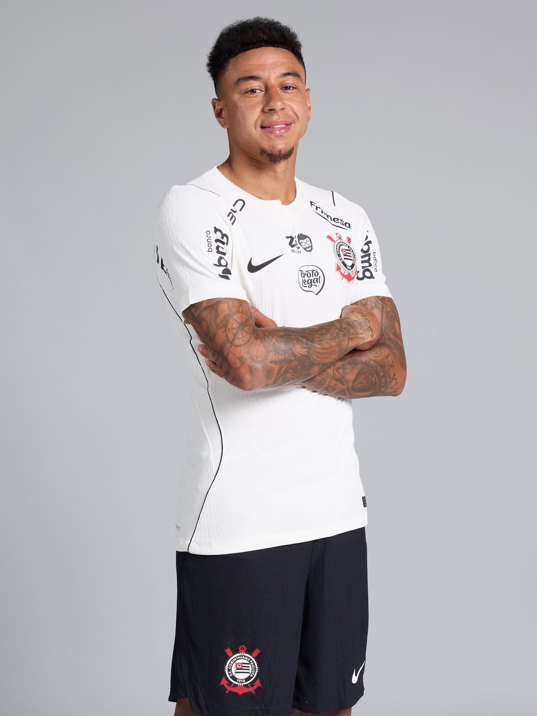 Corinthians antecipa estreia de uniforme principal para jogo contra o Barra