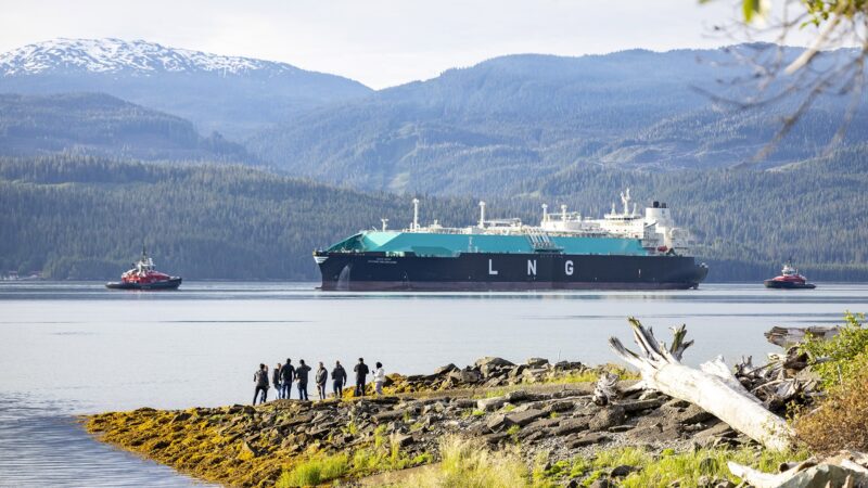 Acidente em plataforma da petroleira Petronas deixa três mortos na Malásia
