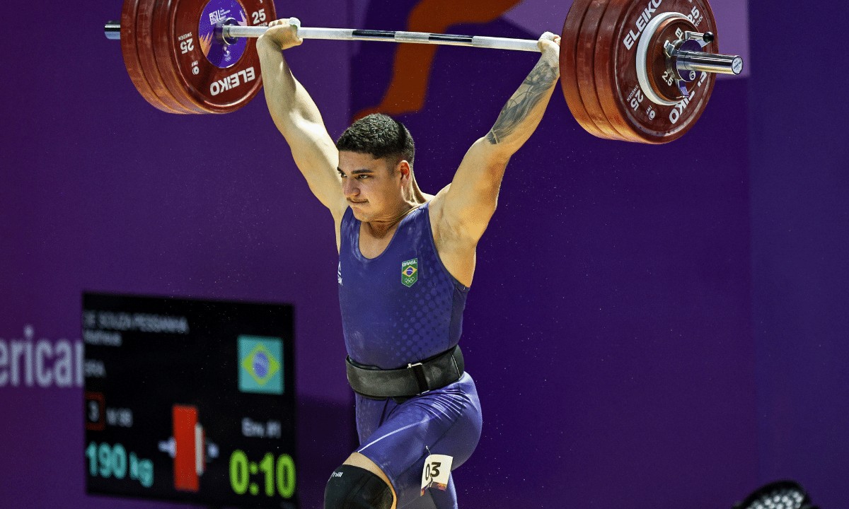 Matheus Pessanha conquista três ouros no Pan-Americano de levantamento de peso