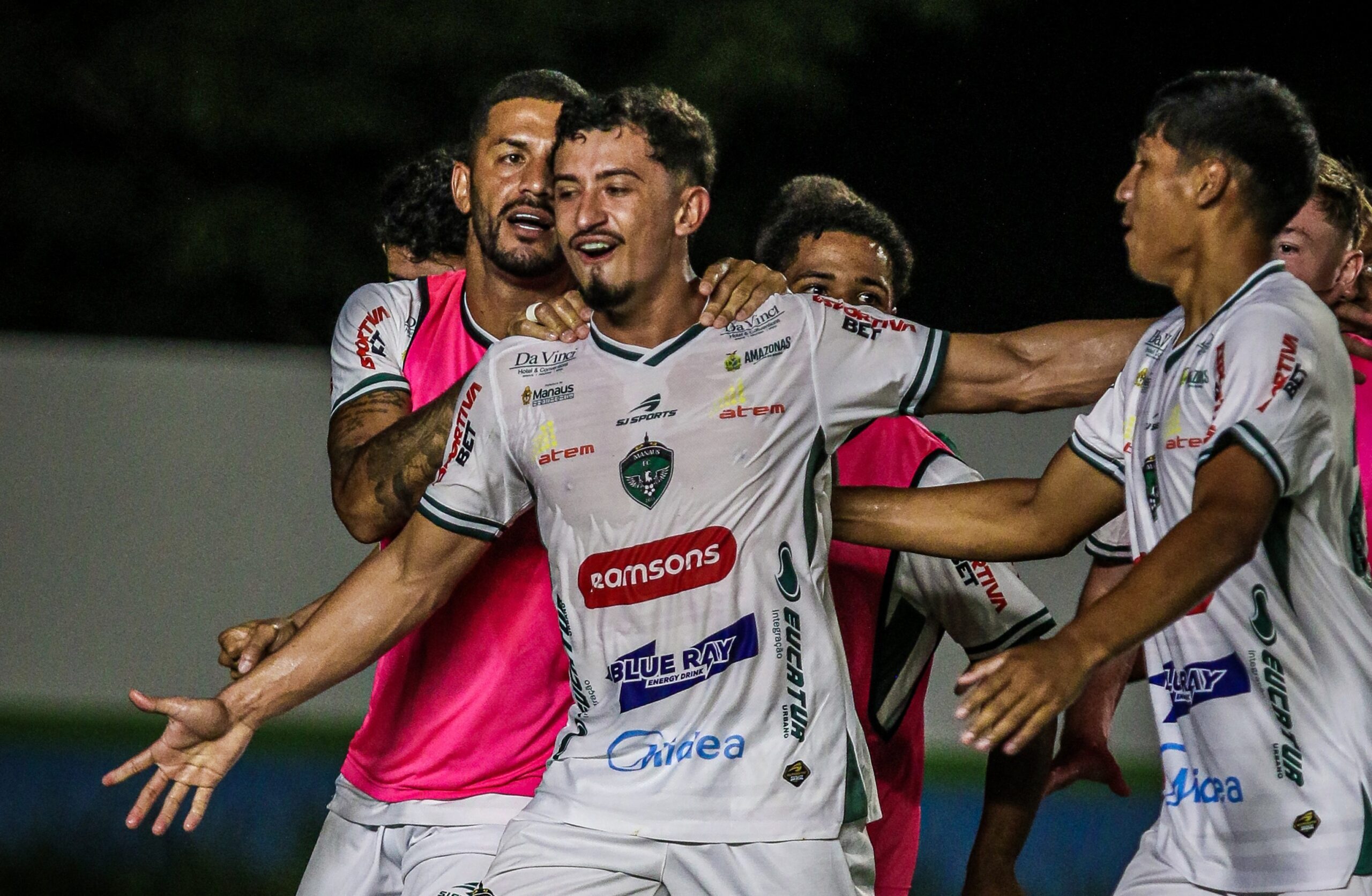 Maycon celebra gol que tira jejum de cinco jogos do Manaus: “Uma vitória que a gente precisava”