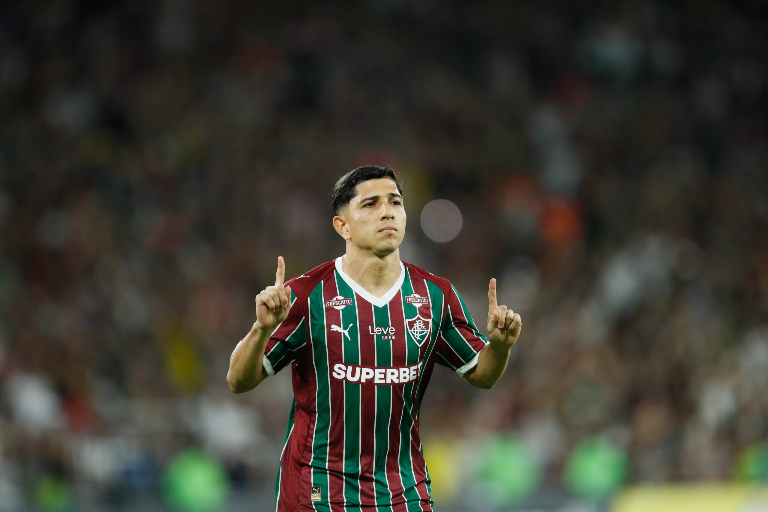 Savarino iguala número de gols de 2025 e se consolida como cobrador de pênaltis do Fluminense