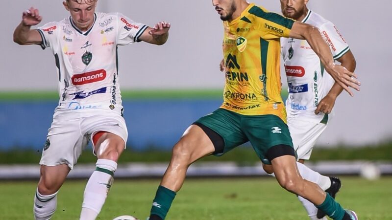 Monte Roraima abre 2 a 0, mas cede empate para o Manaus pela Série D