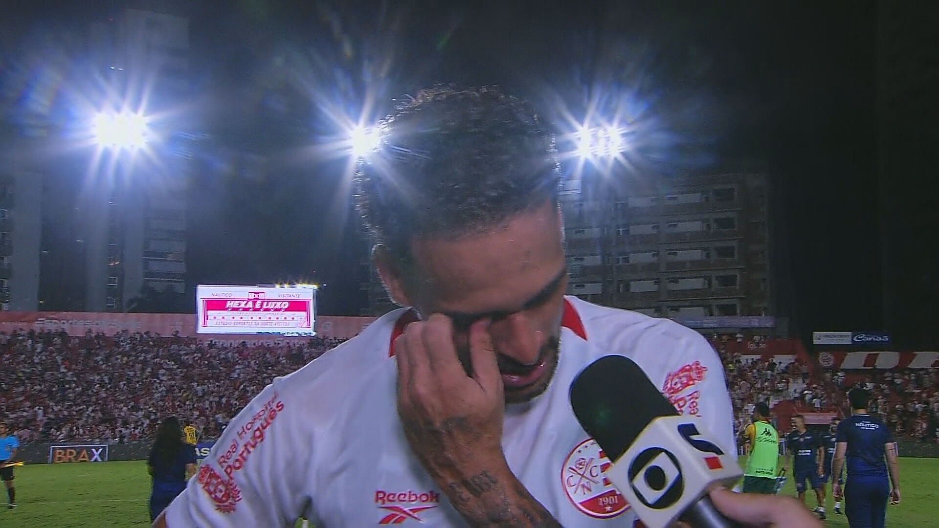 Herói do Náutico contra o Cuiabá, Todinho se emociona: “Estava sendo muito desacreditado”