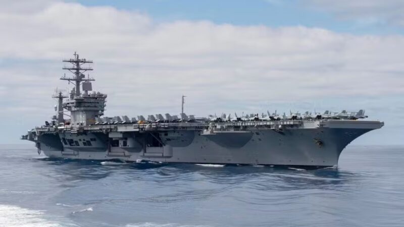 EUA anunciam chegada de porta-aviões USS Nimitz à região do Caribe no mesmo dia do indiciamento de Raúl Castro