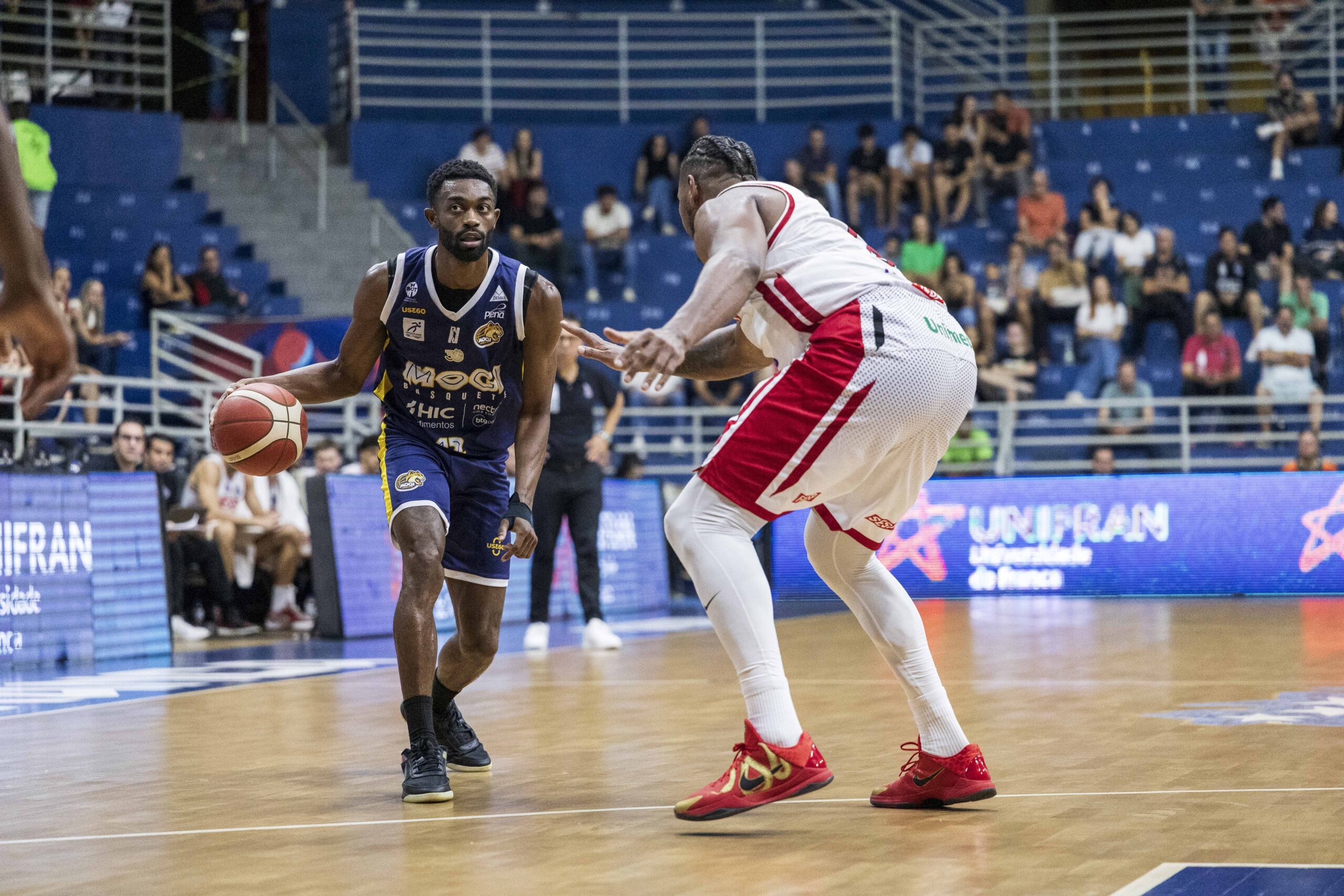 Mogi x Franca no jogo 2 das quartas de final do NBB: onde assistir ao vivo e horário