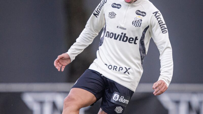 Treino do Santos: Oliva trabalha com bola e pode ser reforço contra o Vitória