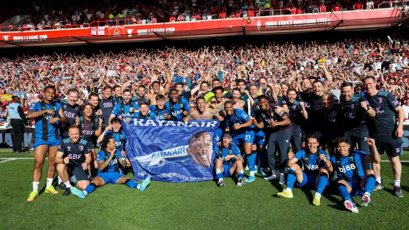 Portal põe Rayan e João Pedro no top 10 de melhores contratações da Premier League; veja lista