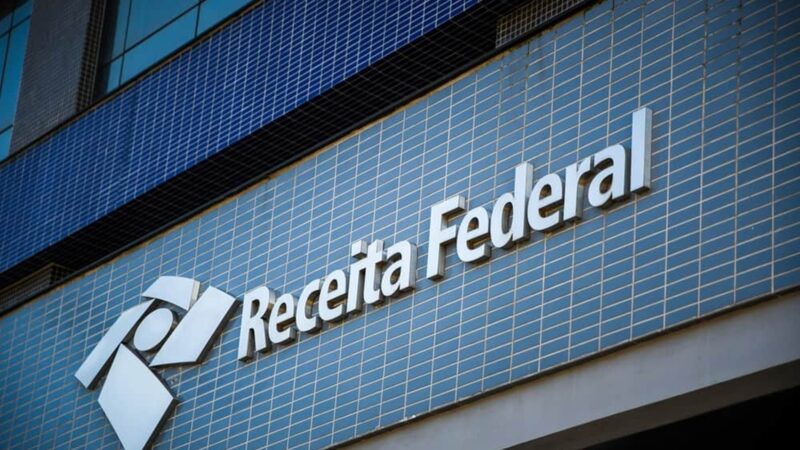 Novo leilão da Receita tem dois PS5 por R$ 853 e carros a partir de R$ 1,9 mil; veja como participar