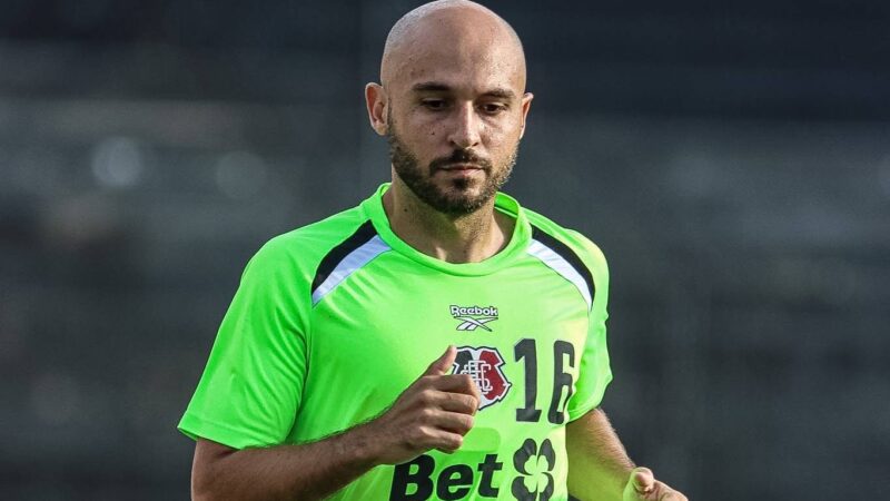 Régis se recupera de lesão muscular e pode reforçar o Santa Cruz contra a Inter de Limeira