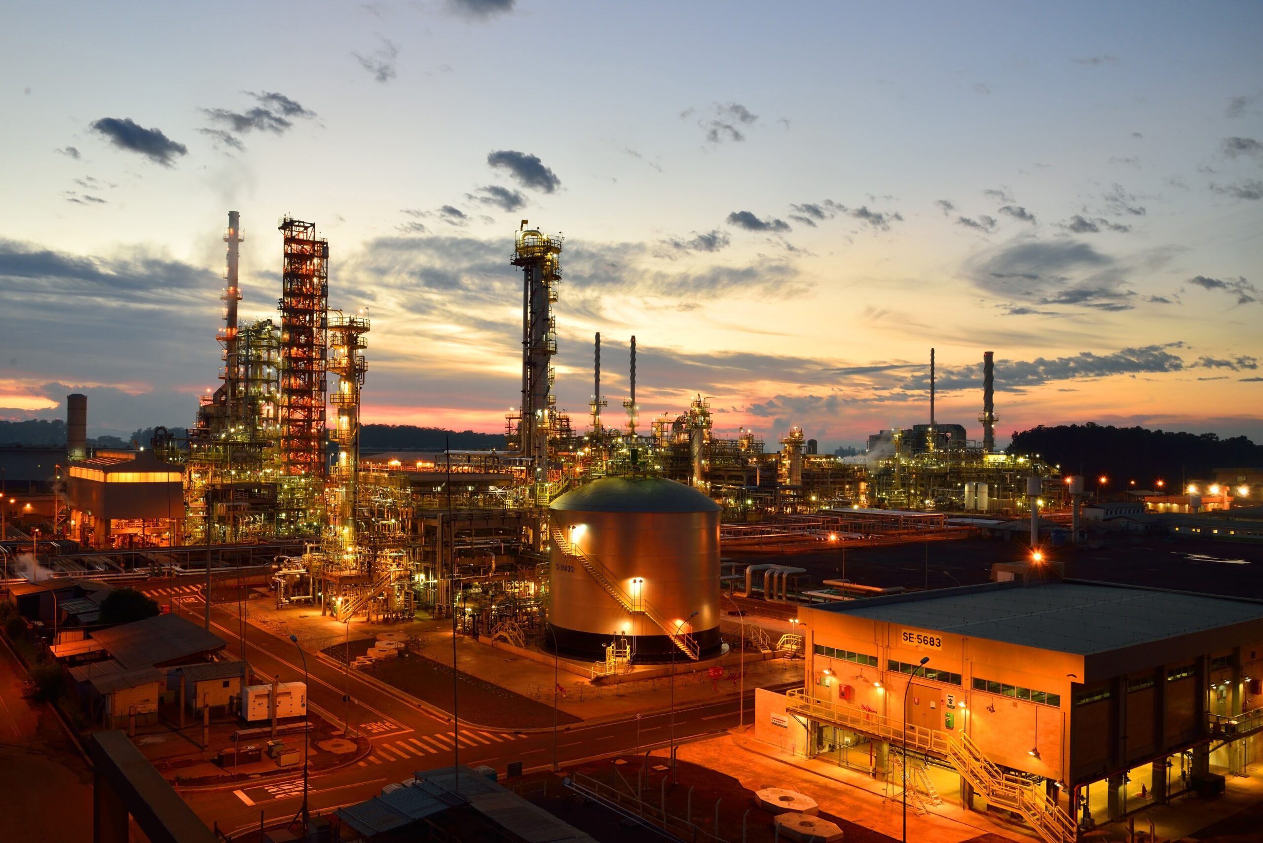 Petrobras prevê R$ 17,6 bilhões para a Replan e anuncia produção de combustível de aviação em 2026