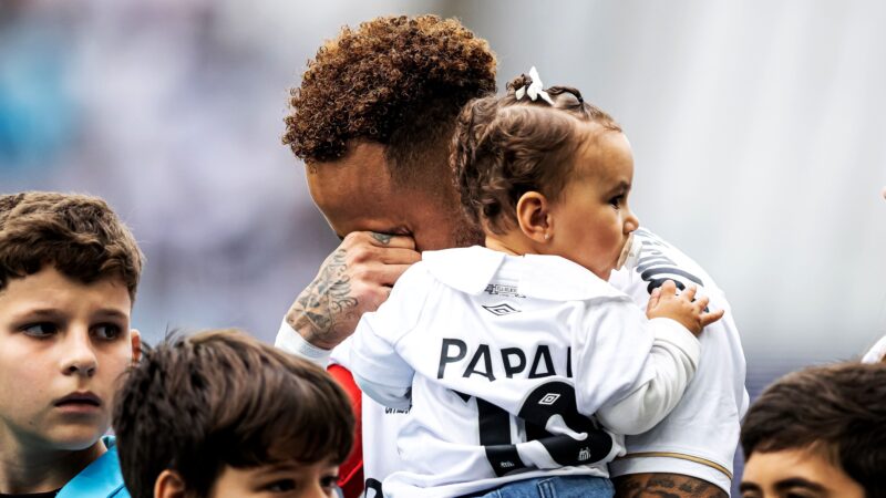 Criança pede convocação de Neymar em oração, e jogador responde: “Vai dar tudo certo”