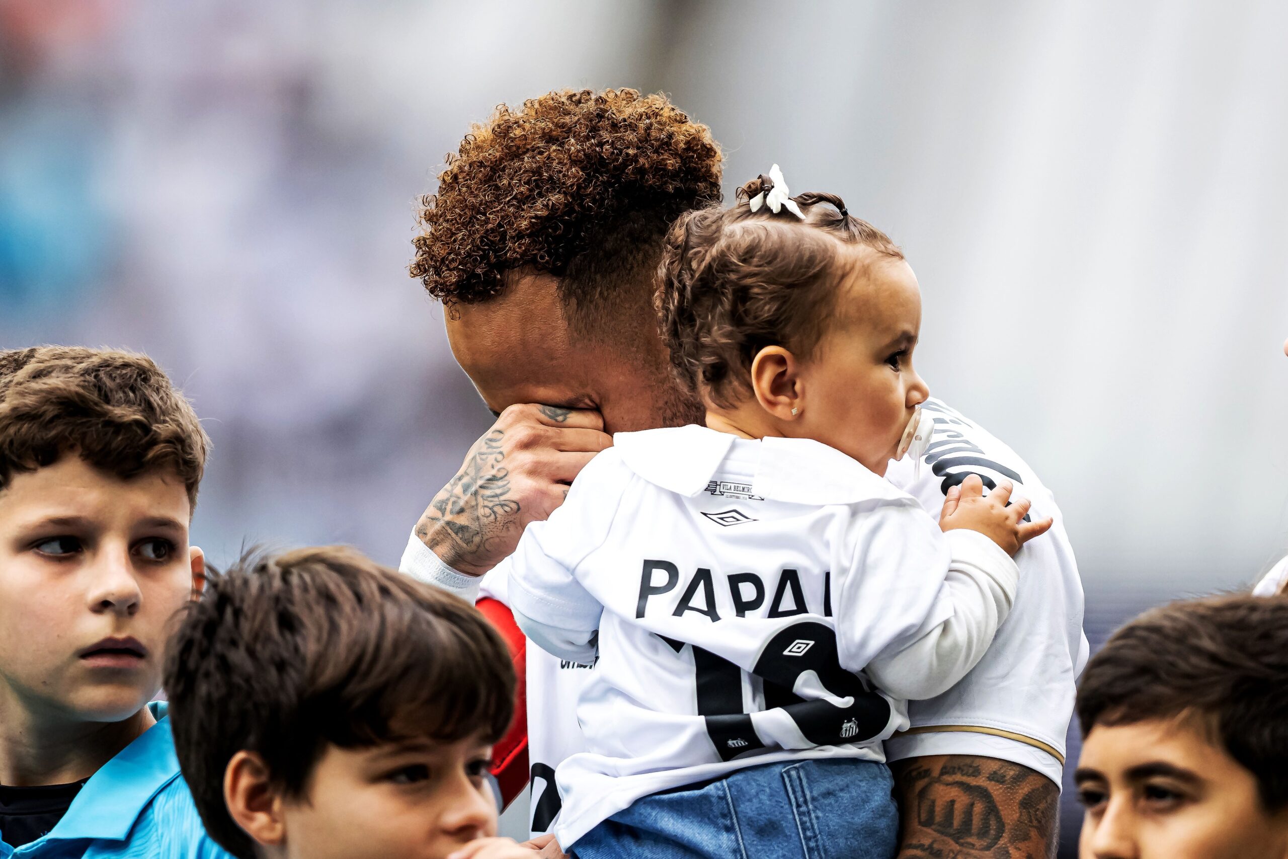 Criança pede convocação de Neymar em oração, e jogador responde: “Vai dar tudo certo”