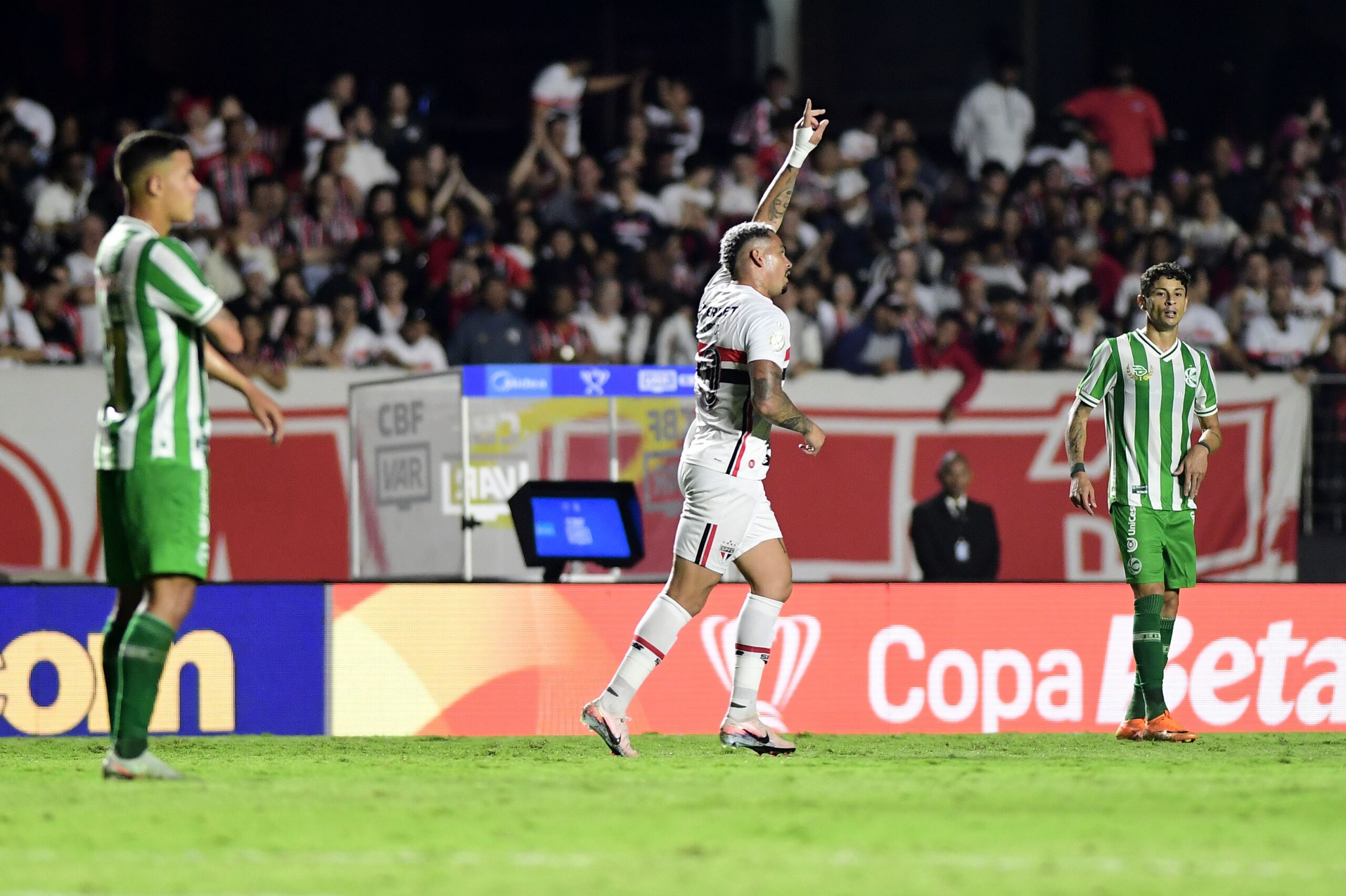 Crise financeira e retorno à Libertadores: por que São Paulo prioriza Copa do Brasil