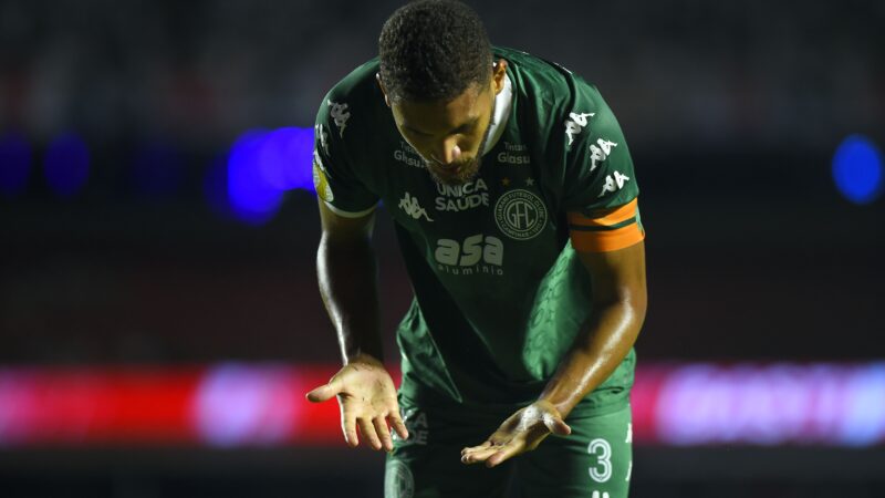 Suspensão dupla abre disputa por vaga de titular na defesa do Guarani
