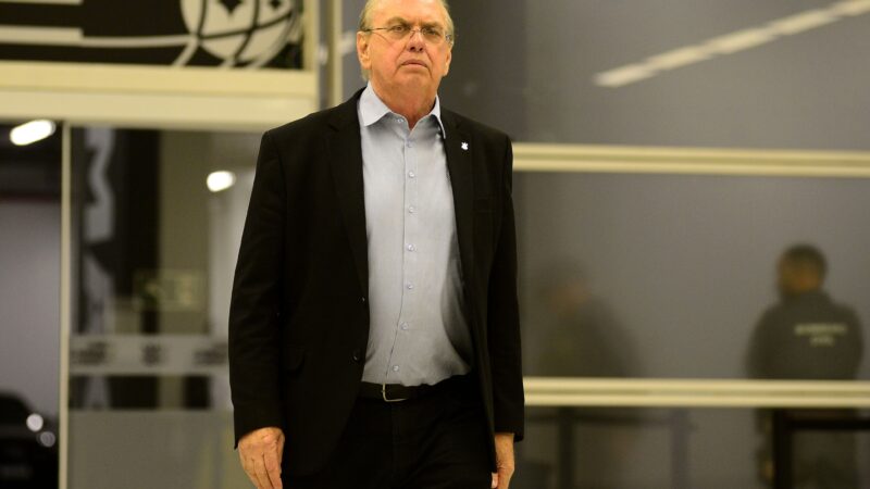 Corinthians paga salários atrasados de jogadores e comissão técnica