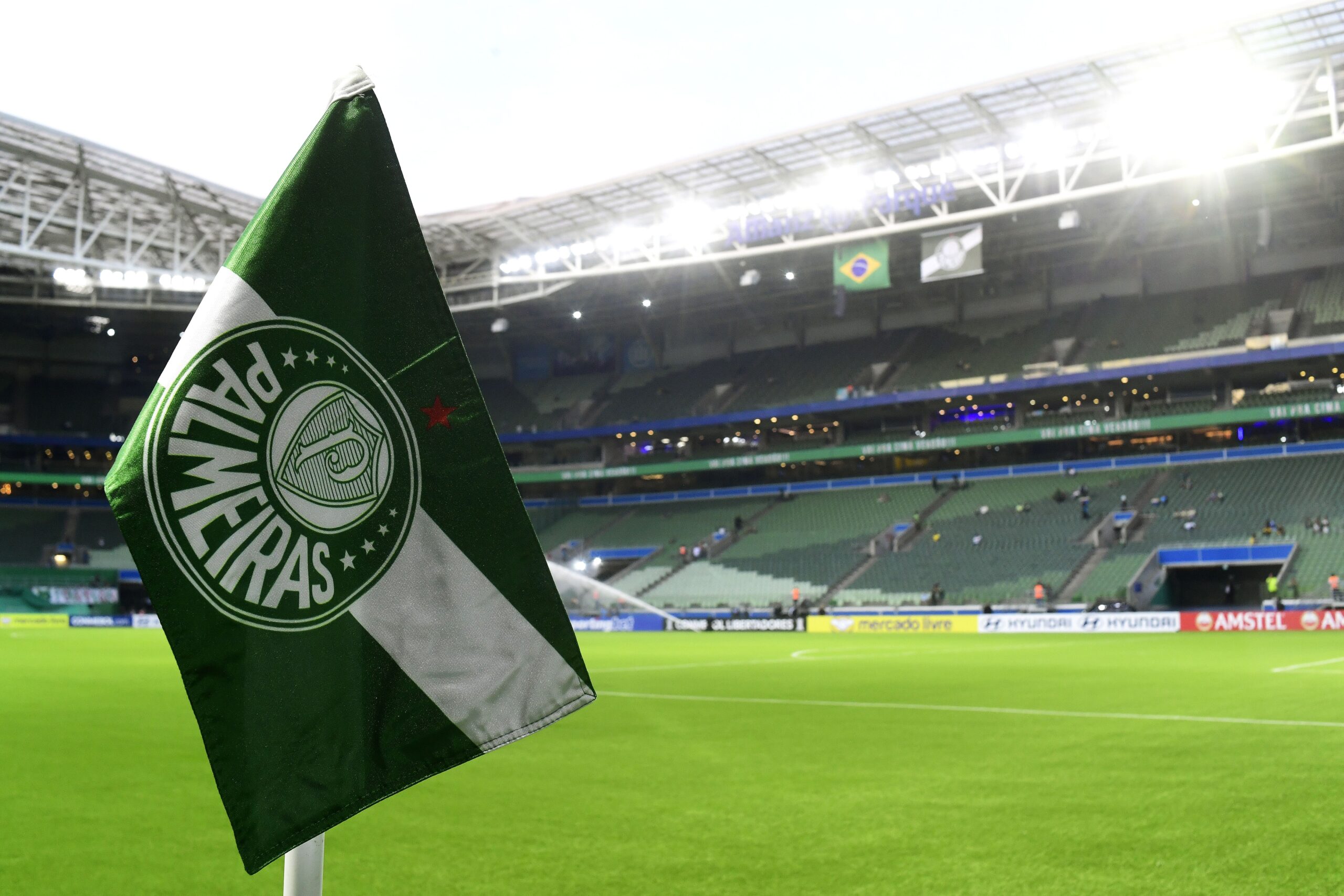 Palmeiras encerra naming rights com receita acima de R$ 235 milhões em propriedades da arena