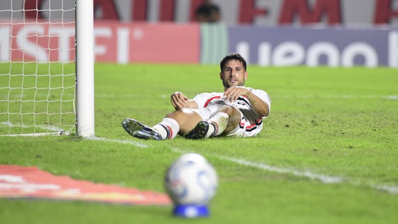 Calleri chega a dez jogos de jejum, mas ganha apoio de Dorival no São Paulo: “Não tem que se preocupar”