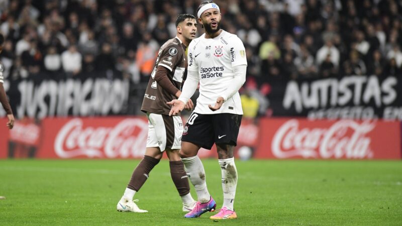 Memphis reforça desejo de permanecer no Corinthians: “Vejo minha vida aqui”