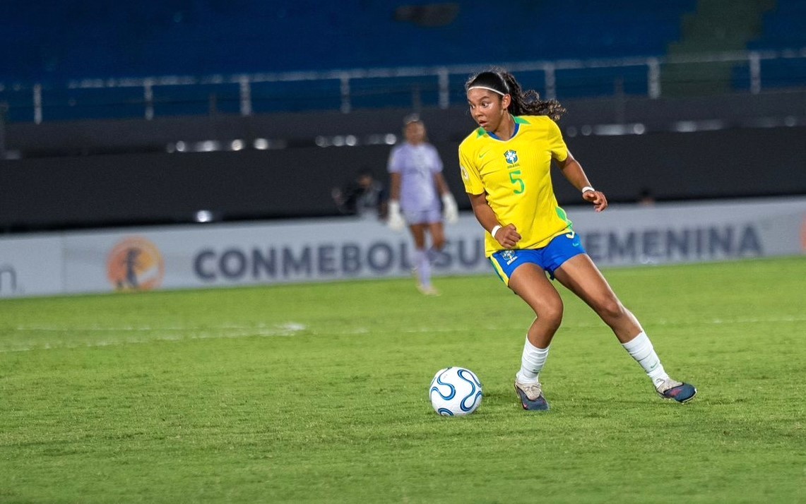 Aos 15 anos, Sarinha conquista título Sul-Americano Sub-17 com a Seleção Brasileira