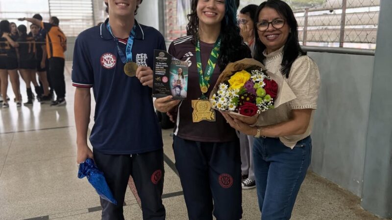 Alunos da Escola Murilo Braga transformam rotina escolar em coleção de medalhas