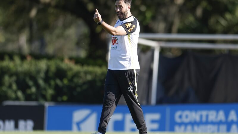 Ex-técnico do Botafogo e auxiliar da Seleção, Davide Ancelotti entra na mira de clube francês