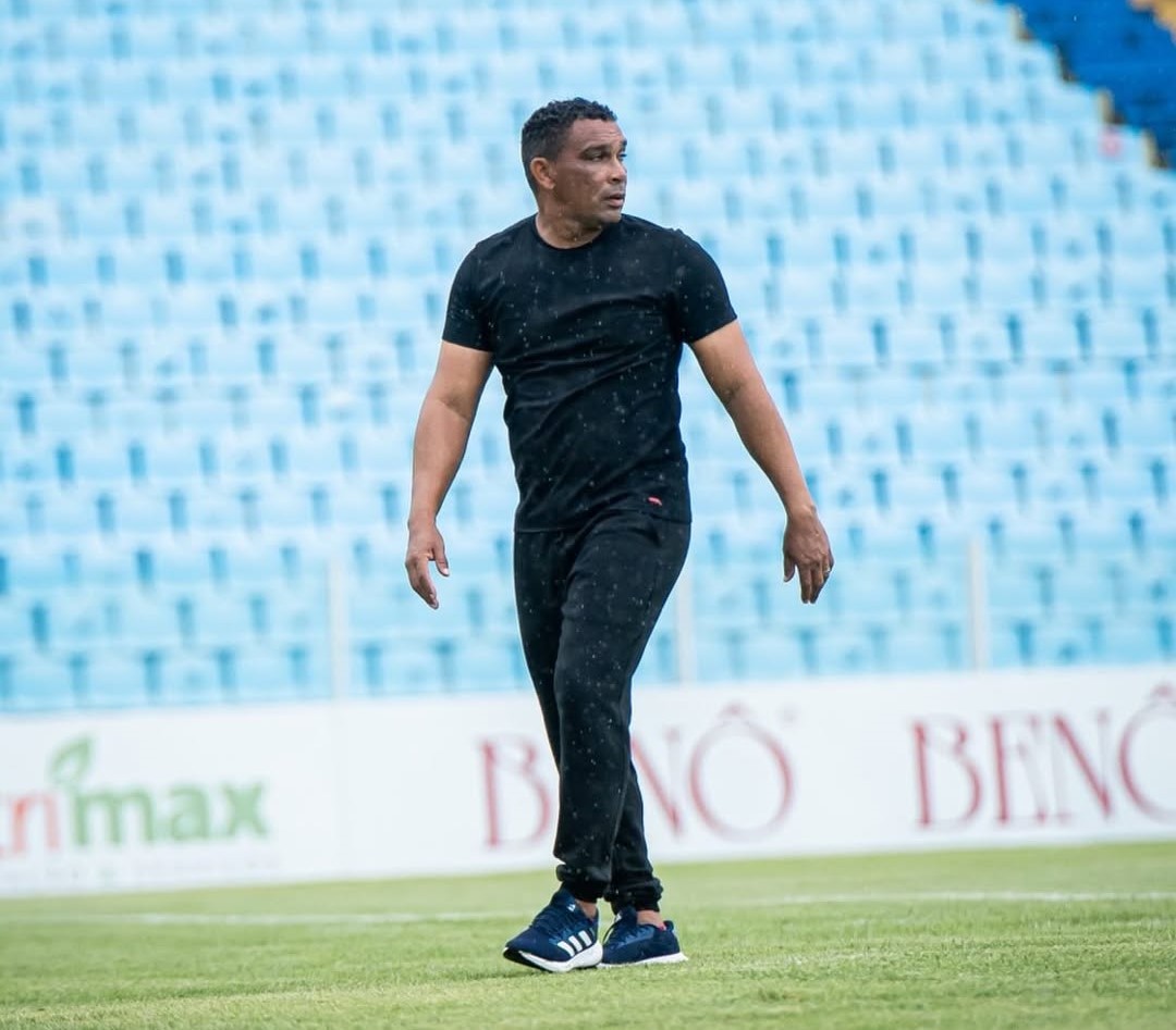 Técnico do Parnahyba, Zé Augusto lamenta goleada para o Sampaio e reconhece: “Não tivemos vontade”