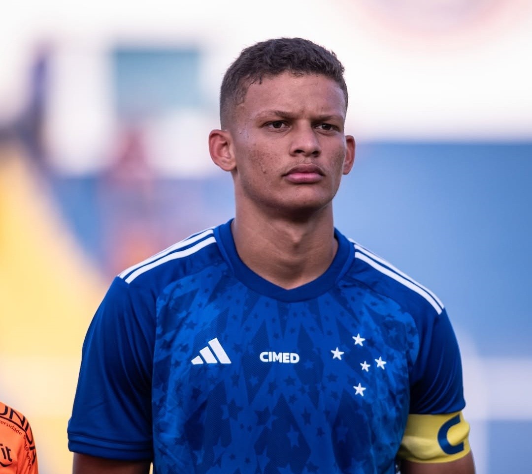 Cruzeiro acerta ida de zagueiro para grupo que gere clubes no exterior