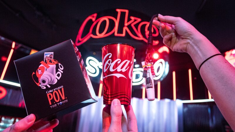 É #FAKE que Coca-Cola diminuiu tamanho de garrafas por causa do governo Lula; ajuste faz parte de nova estratégia global da empresa
