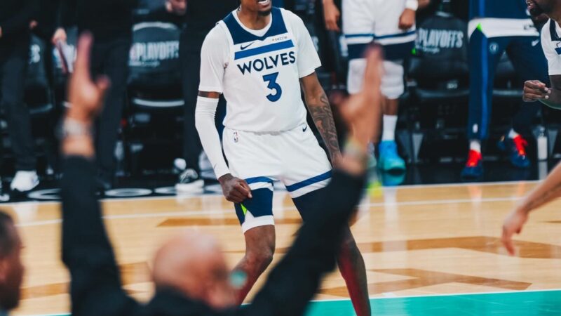 NBA: Wolves abrem semifinal da Oeste com vitória acirrada sobre os Spurs