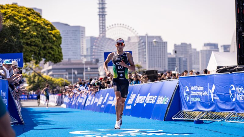 Miguel Hidalgo é prata no Japão e leva 1ª medalha na temporada do Circuito Mundial de Triatlo