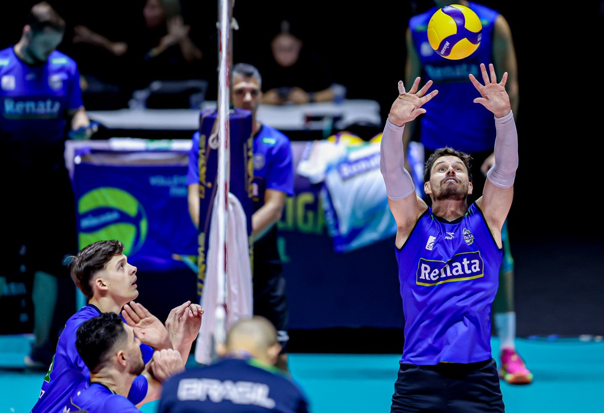 Amigos há mais de 20 anos, campeões olímpicos Bruninho e Lucão duelam na final da Superliga