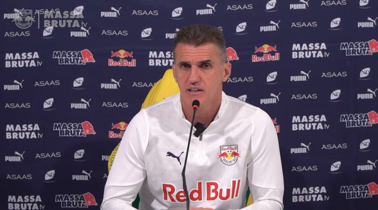 Após vitória do Bragantino, Mancini explica escolha de Sasha em penalidade