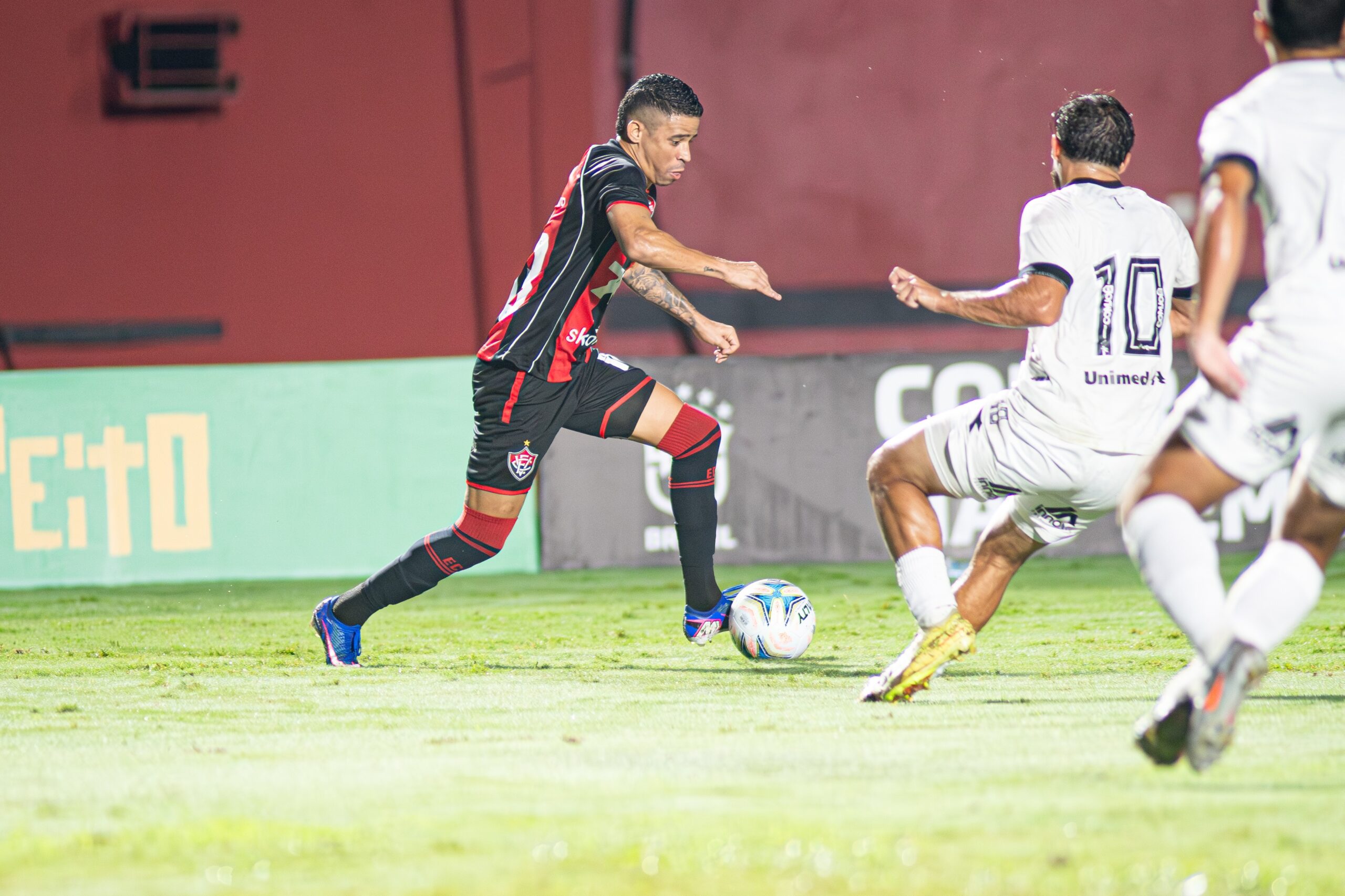 Vitória 6 x 2 ABC: assista aos gols e aos melhores momentos