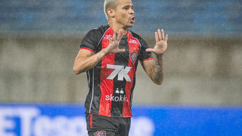Primeiro jogador da Série A a atingir “duplo-duplo” em 2026, Erick completa 100 jogos pelo Vitória