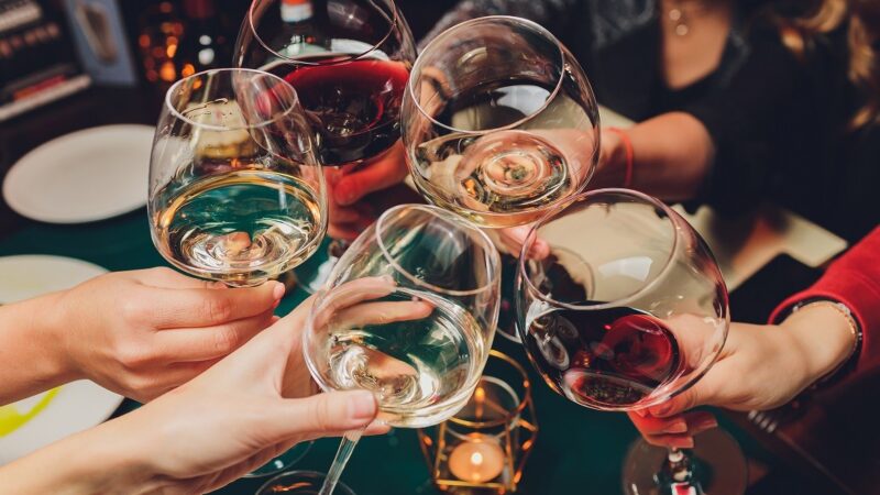 Acordo UE-Mercosul: imposto do vinho europeu começa a cair nesta sexta e zera em 2034; veja datas