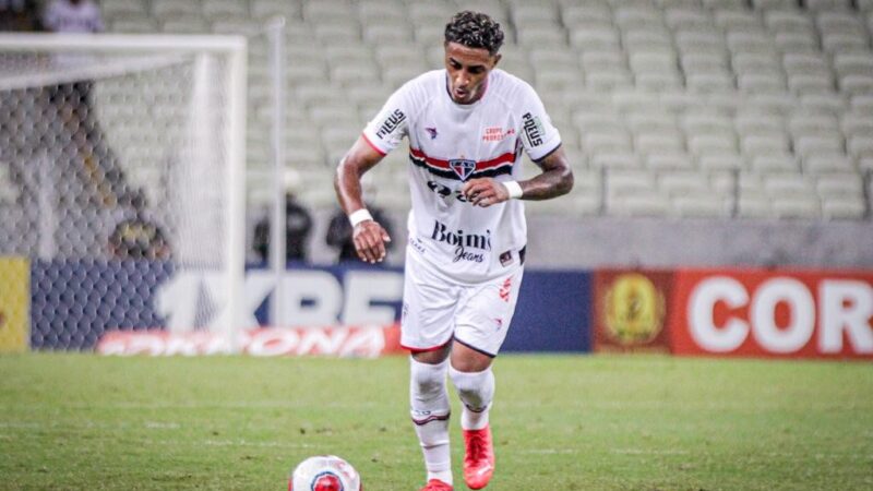 Moto Club recebe Marquinho Carioca e reforça lateral para o Superclássico
