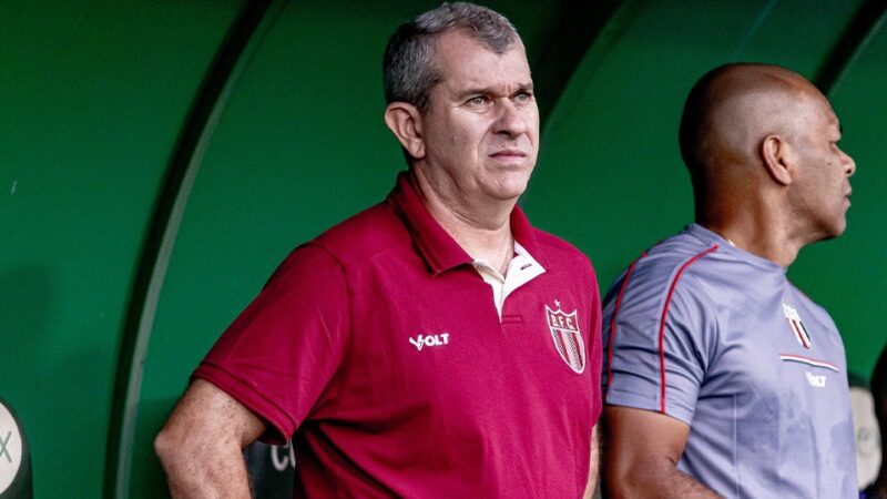 Tencati pode se tornar o técnico mais longevo do Botafogo-SP na era S/A