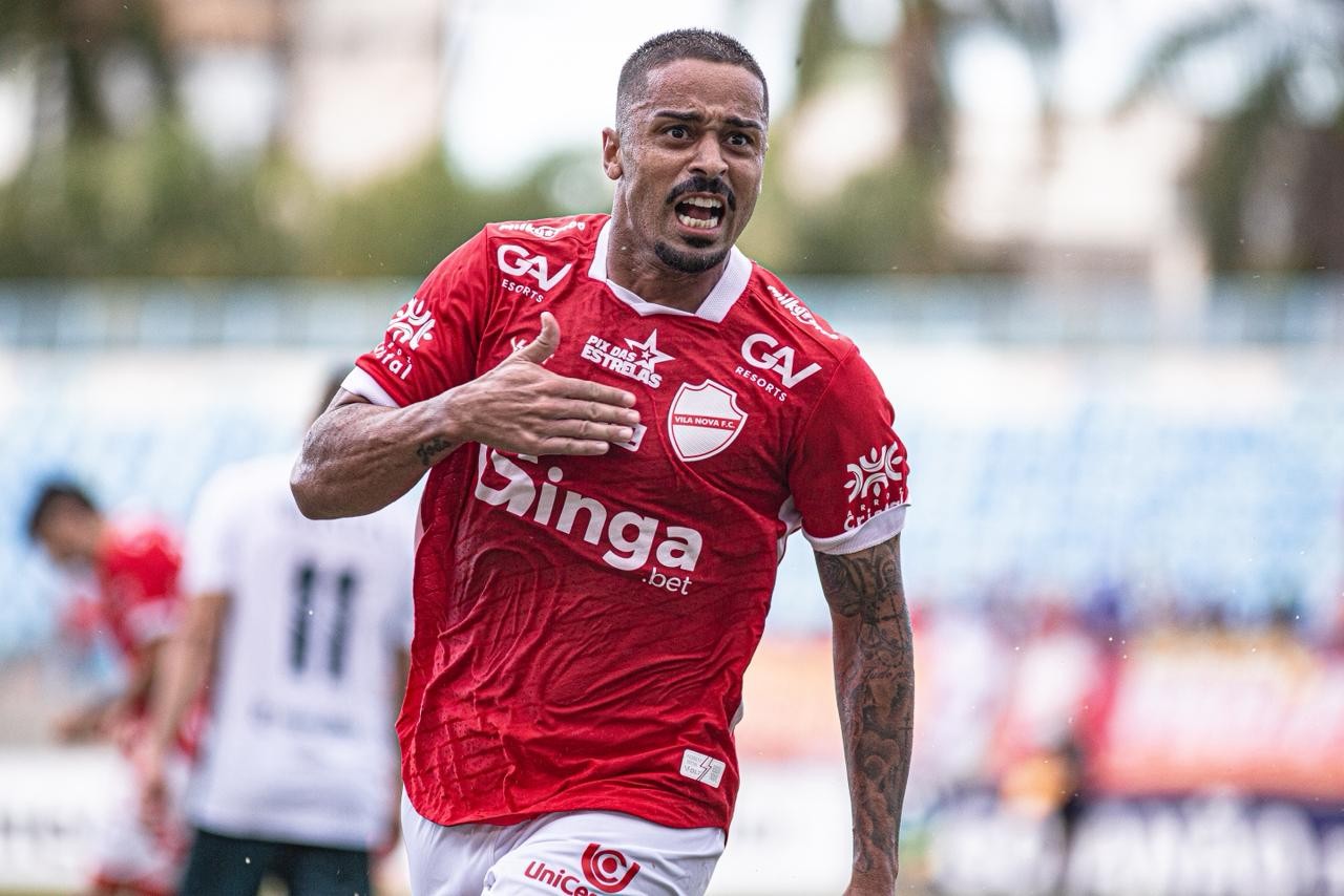 Dellatorre tem efeito suspensivo aceito e fica liberado para defender o Vila Nova