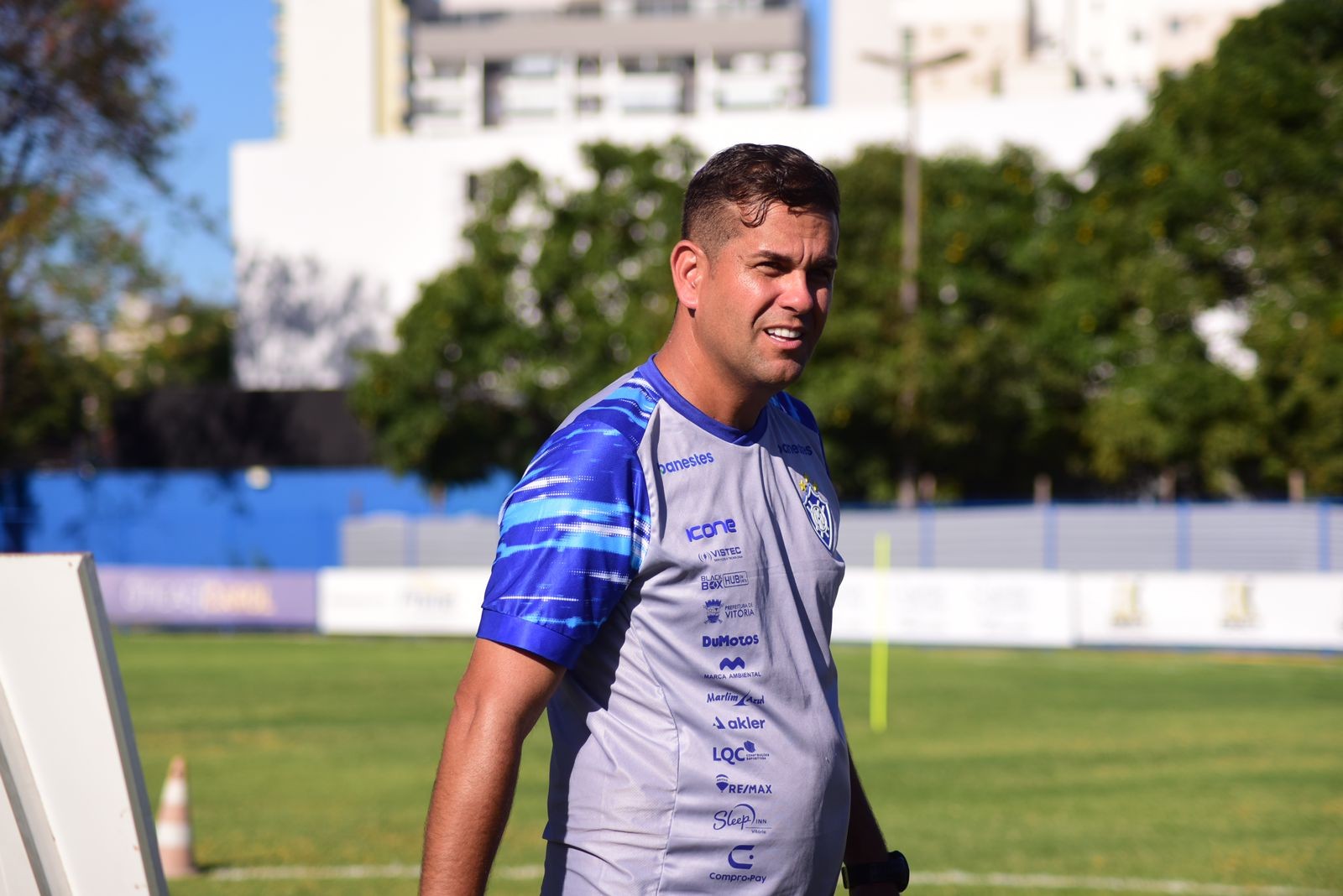 Soriano vai priorizar fator físico na escalação do Vitória-ES para clássico da Copa ES