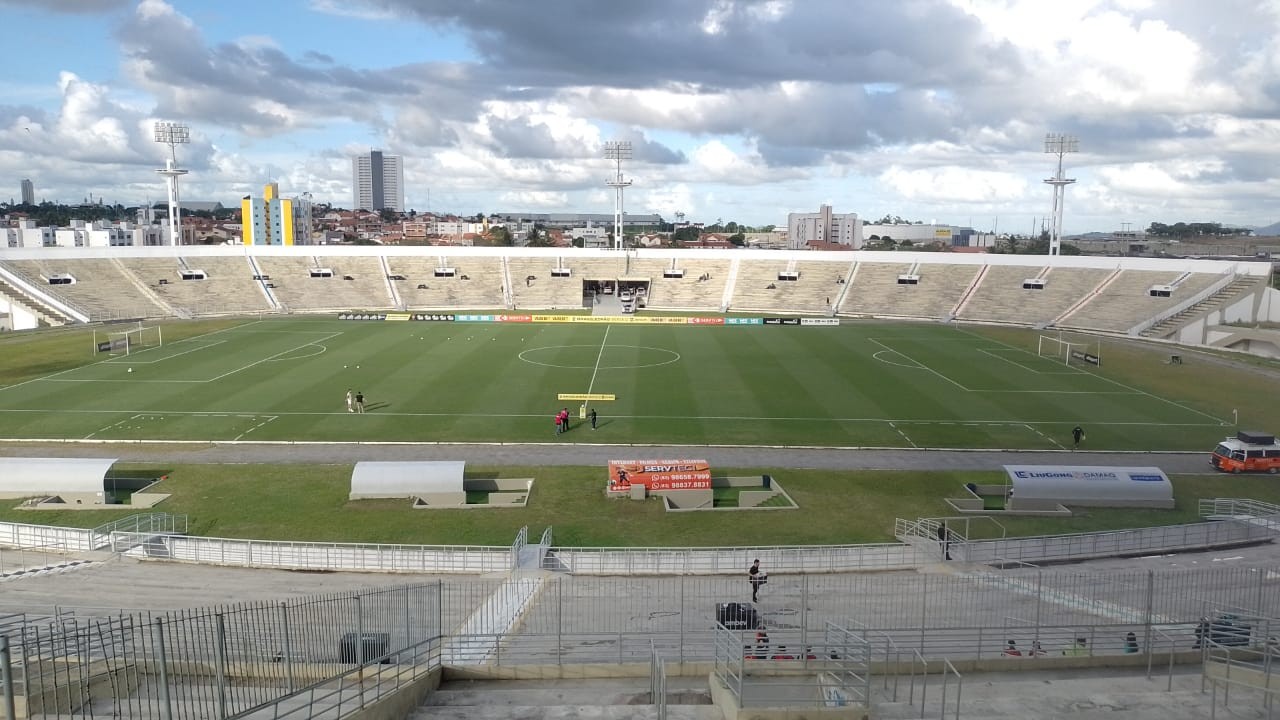 Serra Branca x Retrô: onde assistir, horário, prováveis escalações e arbitragem