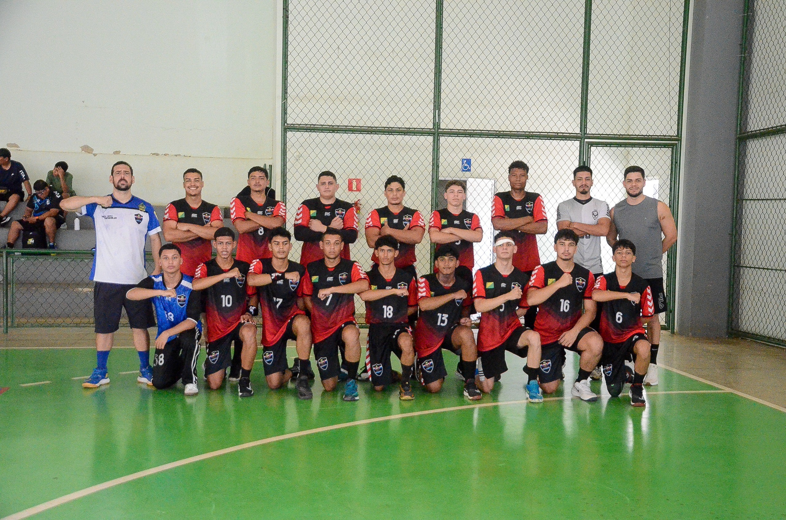 Invicto, Handfamília bate CT Aliança e fatura título da 1ª Copa Internacional Sesc de Handebol Sub-24