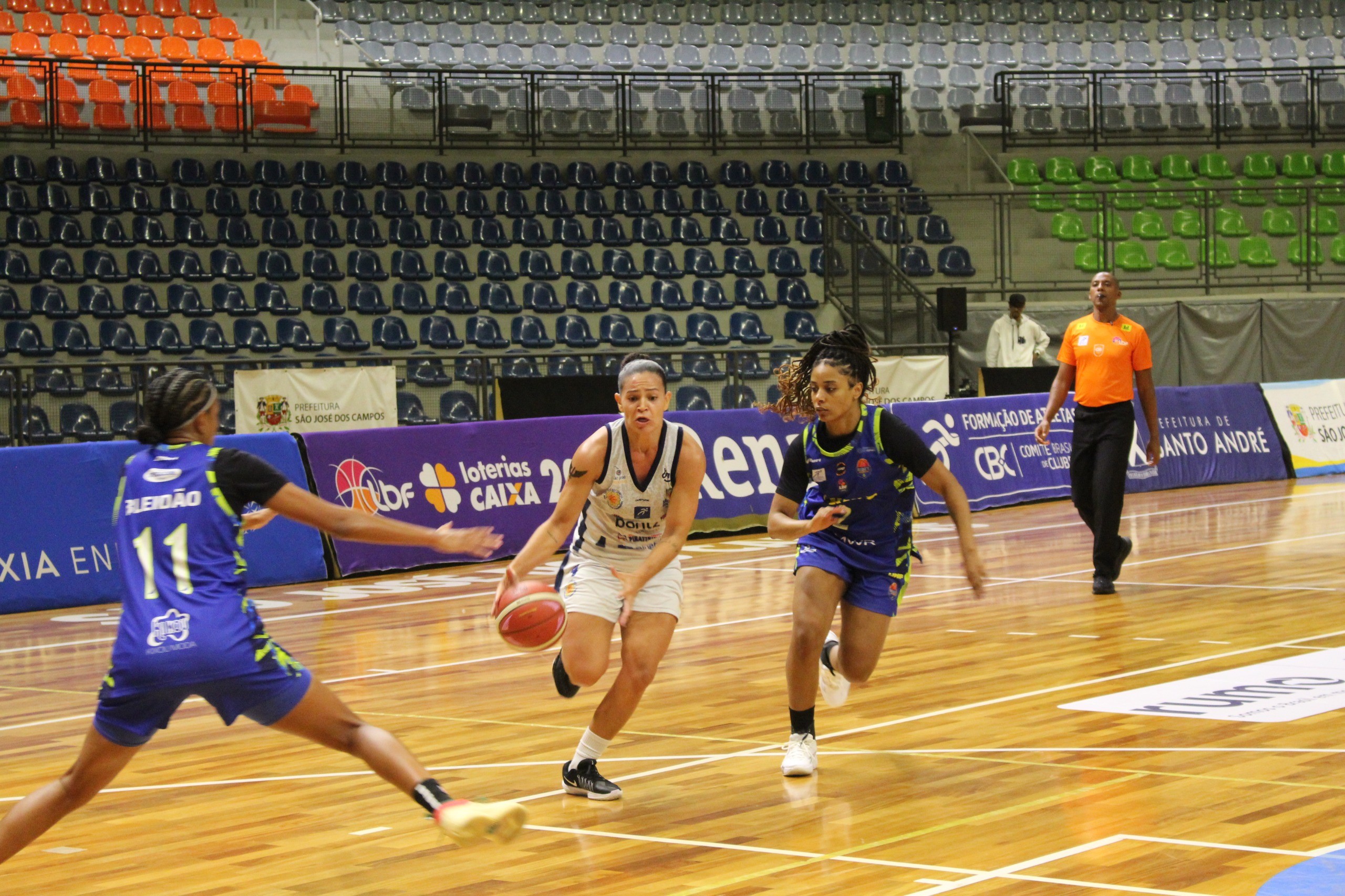 São José vence Santo André e assume a quinta posição da Liga de Basquete Feminino