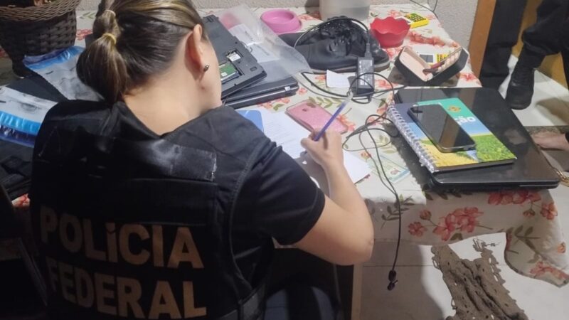 Operação da PF mira grupo suspeito de fraudar Seguro-Desemprego; prejuízo estimado é de R$ 8 milhões